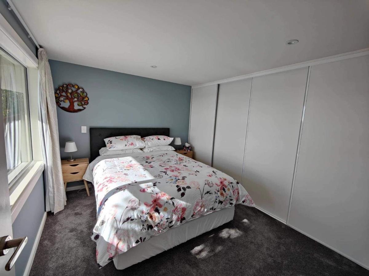 כרייסטצ'רץ' Fully Renovated Hillside Apartment Close To City מראה חיצוני תמונה