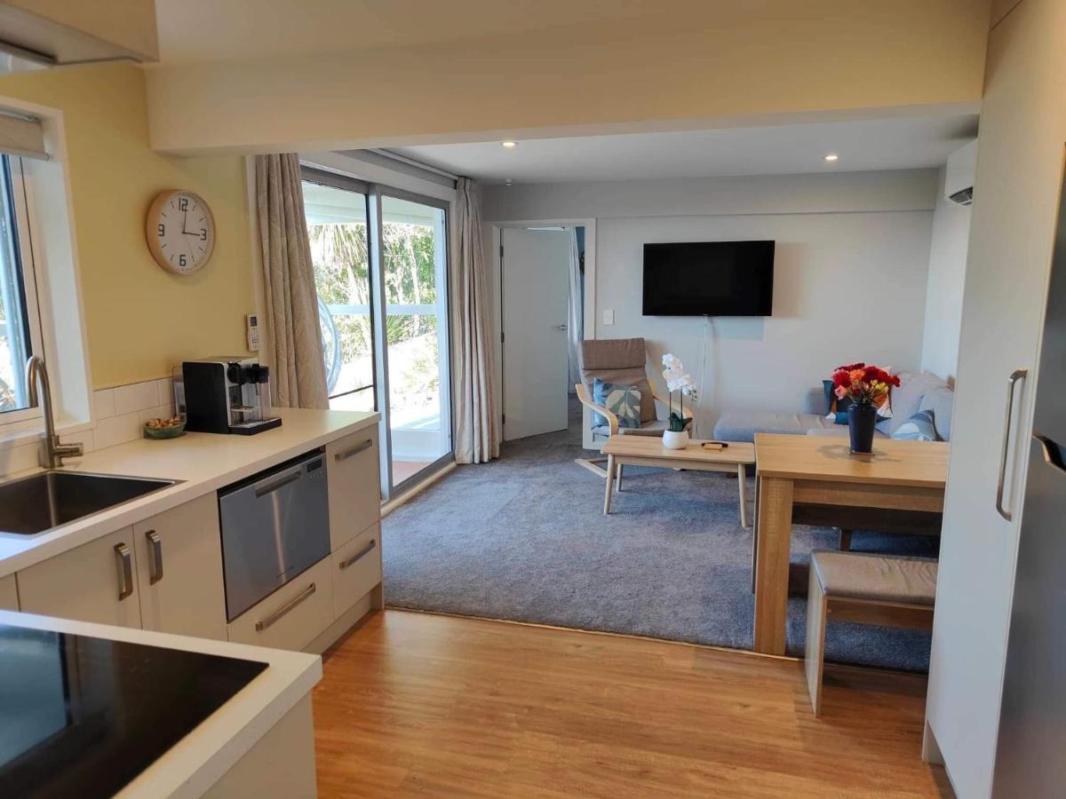 כרייסטצ'רץ' Fully Renovated Hillside Apartment Close To City מראה חיצוני תמונה
